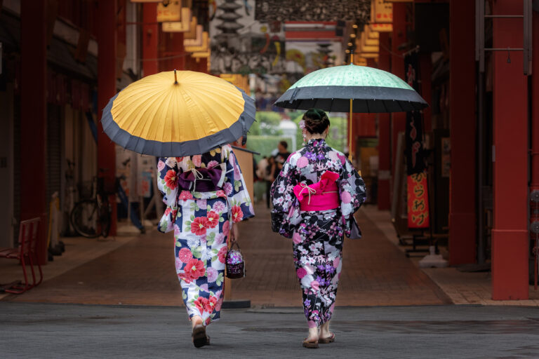 去日本穿著日式浴衣，體驗日本夏季的獨有文化！