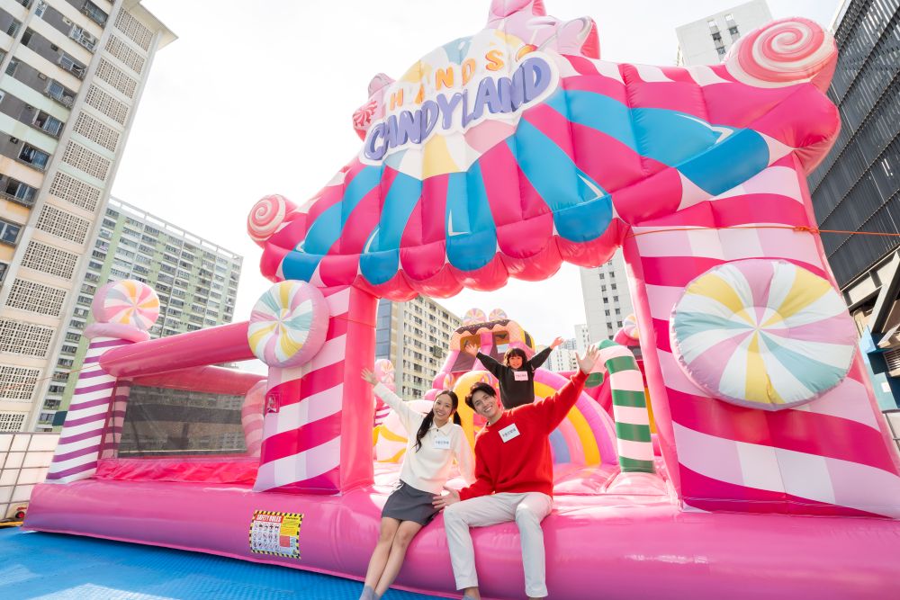 屯門愛定商場H.A.N.D.S「CANDYLAND」空中聖誕糖果嘉年華 _6米高粉紅糖果城堡CANDY BOUNCE登場