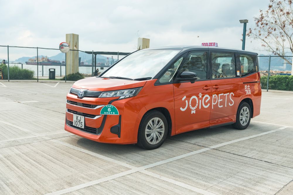全港首隊的士車隊推出專業寵物友善的士服務 「JOIE PETS寵愛的」7月14日寵愛登場